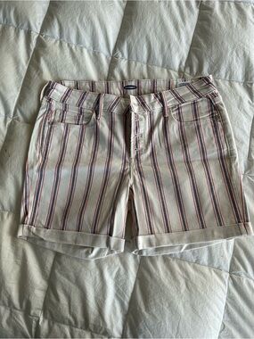 Old Navy White 5” Cuffed Shorts with Red & Navy Stripes NWOT